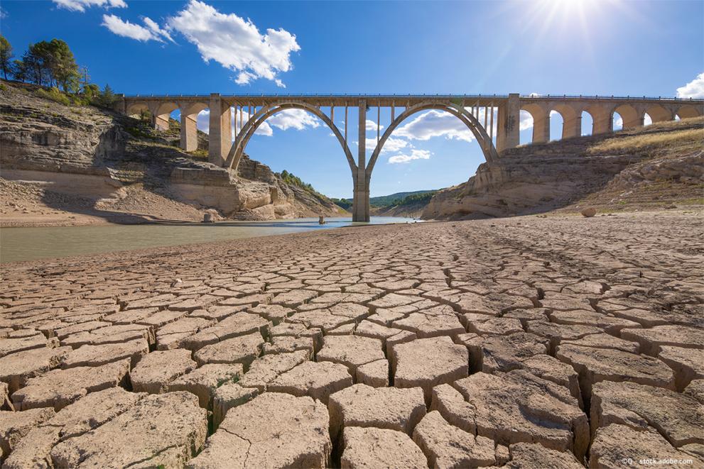 Climate awareness and Mediterranean heat
